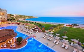 Elysium Resort y Spa